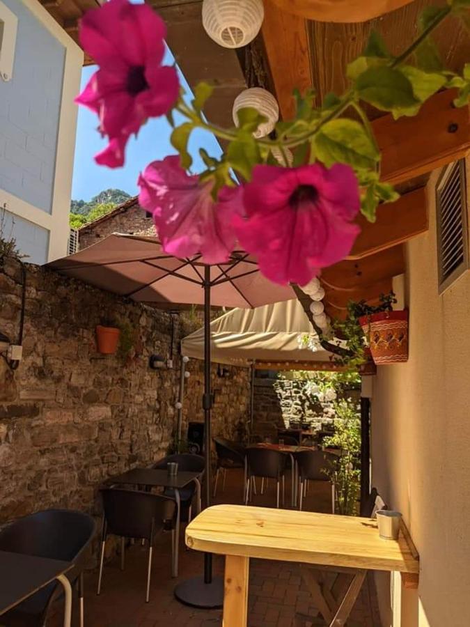 Hotel La Plaza برواثا المظهر الخارجي الصورة